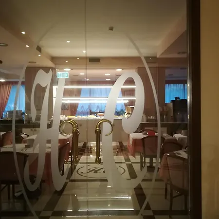 Cristallo 3* 말세진느