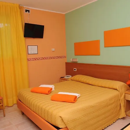 Cristallo Hotel 3*