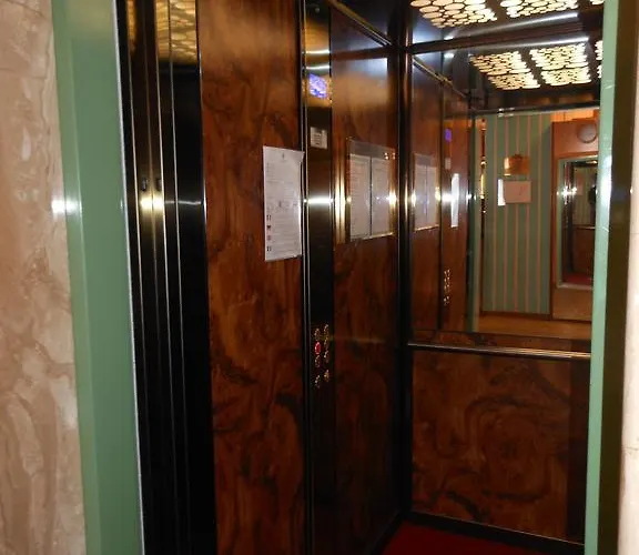 Cristallo 3* 말세진느