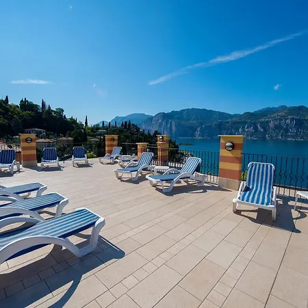 Cristallo 3* Malcesine