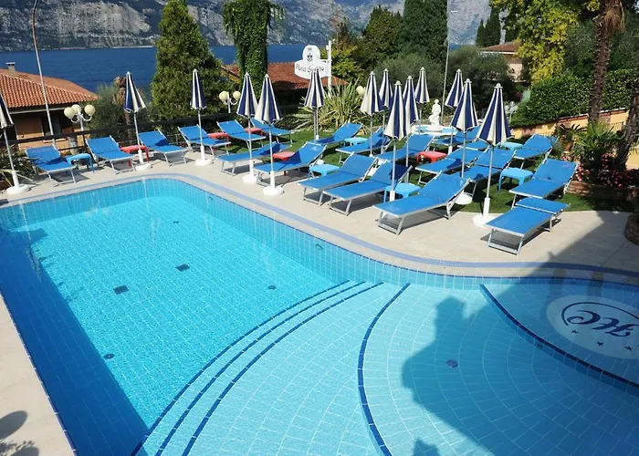 Cristallo Hotel 3*