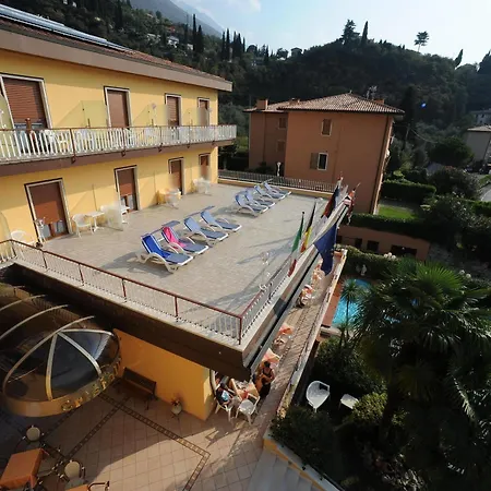 Cristallo 3* Μαλτσεζίνε